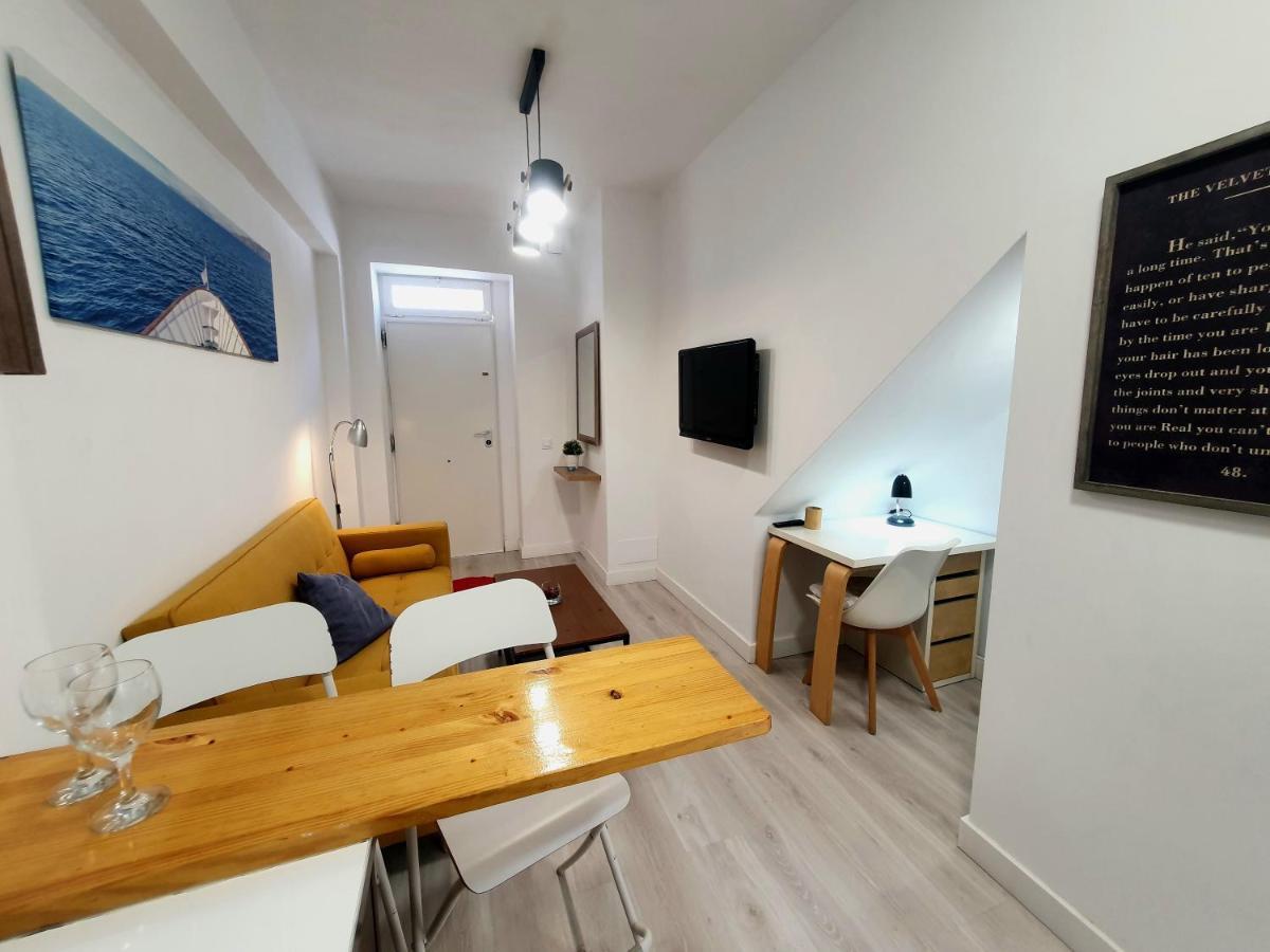 Apartamento Moderno Y Acogedor. Almeria Bagian luar foto